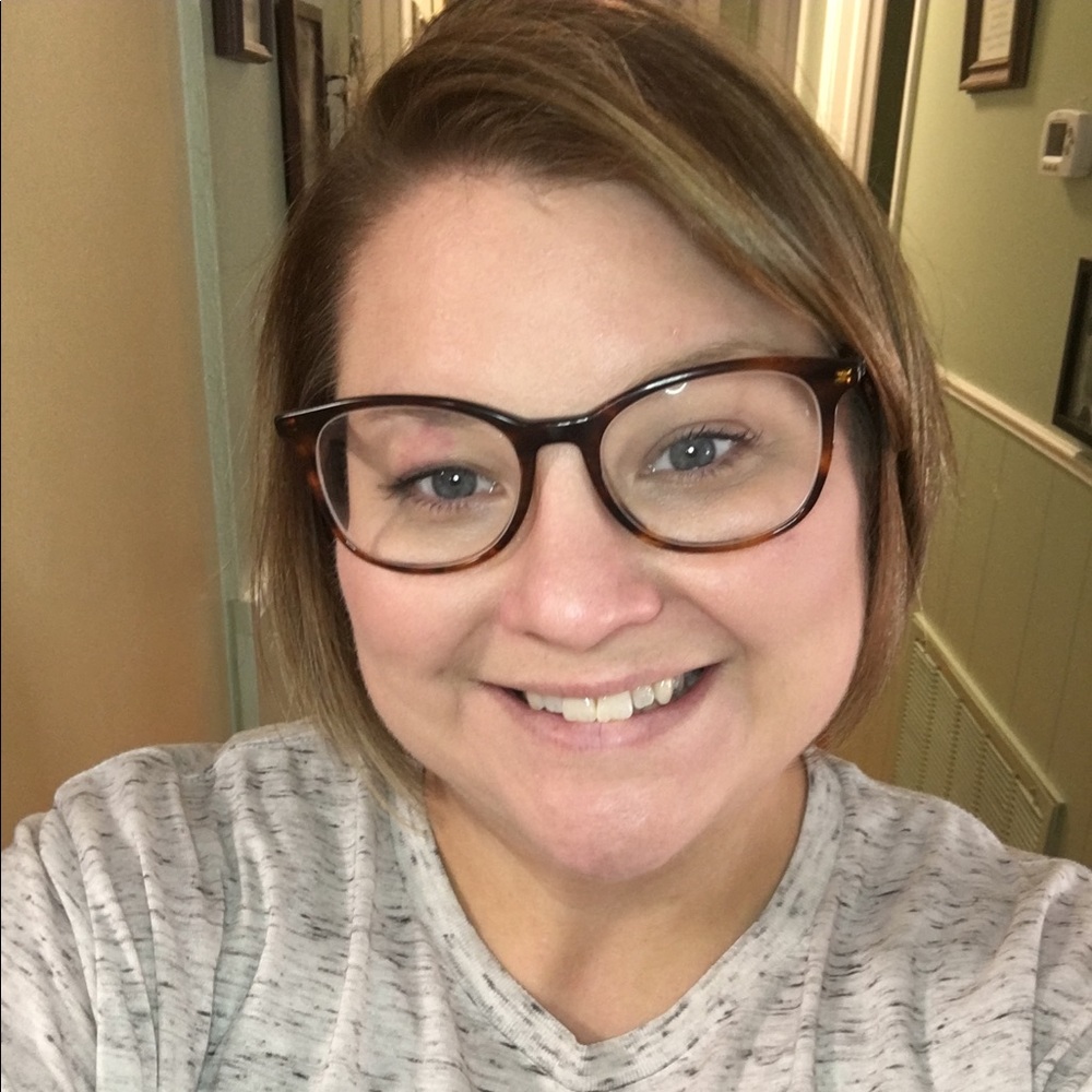 Meet your Posher, Stacy